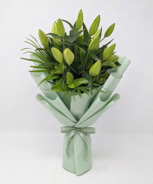 Essence_UnopenedLilies-Bouquet